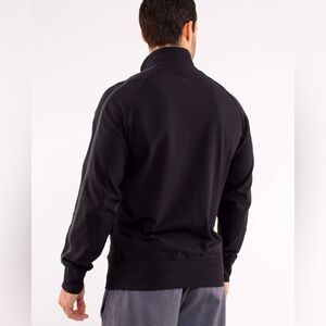 Lululemon Kung Fu Jacket II Size Medium Black
